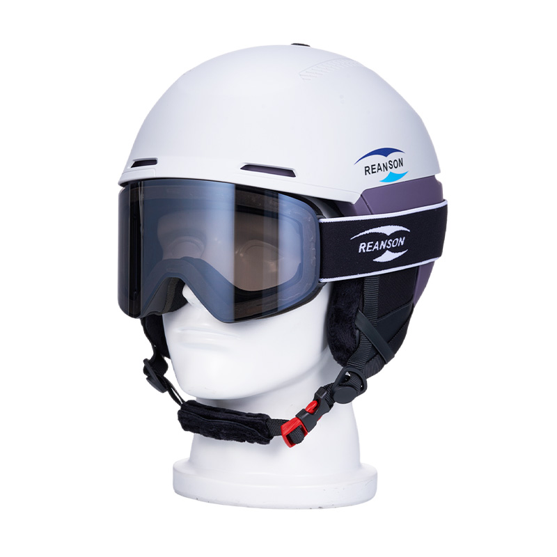 Reanson custom ski helmet model