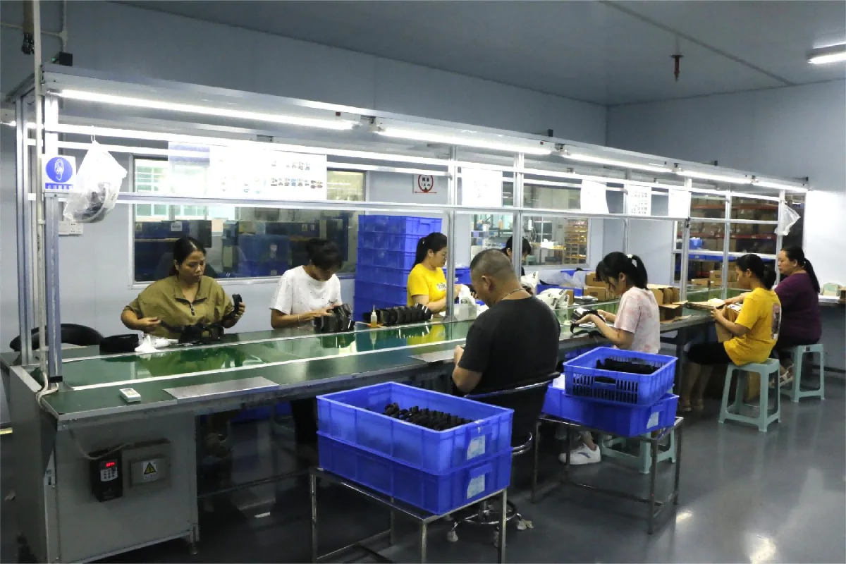 Operators assembling products at Reanson